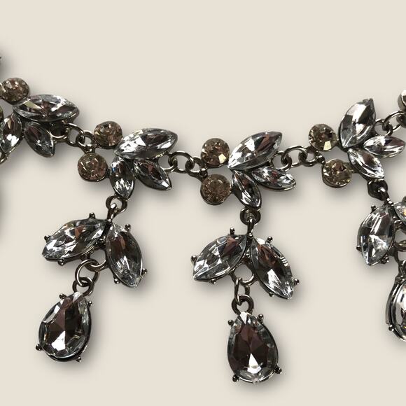 Vintage Clear Crystal Dangle Bib Collar Prom Necklace - Picture 2 of 9